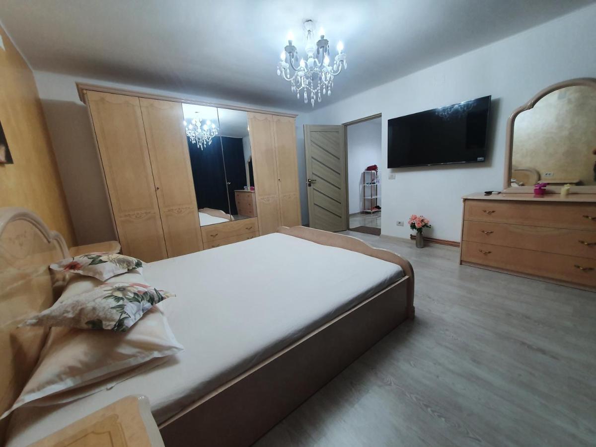 Kriss Apartment Luxury Targu Jiu Ngoại thất bức ảnh