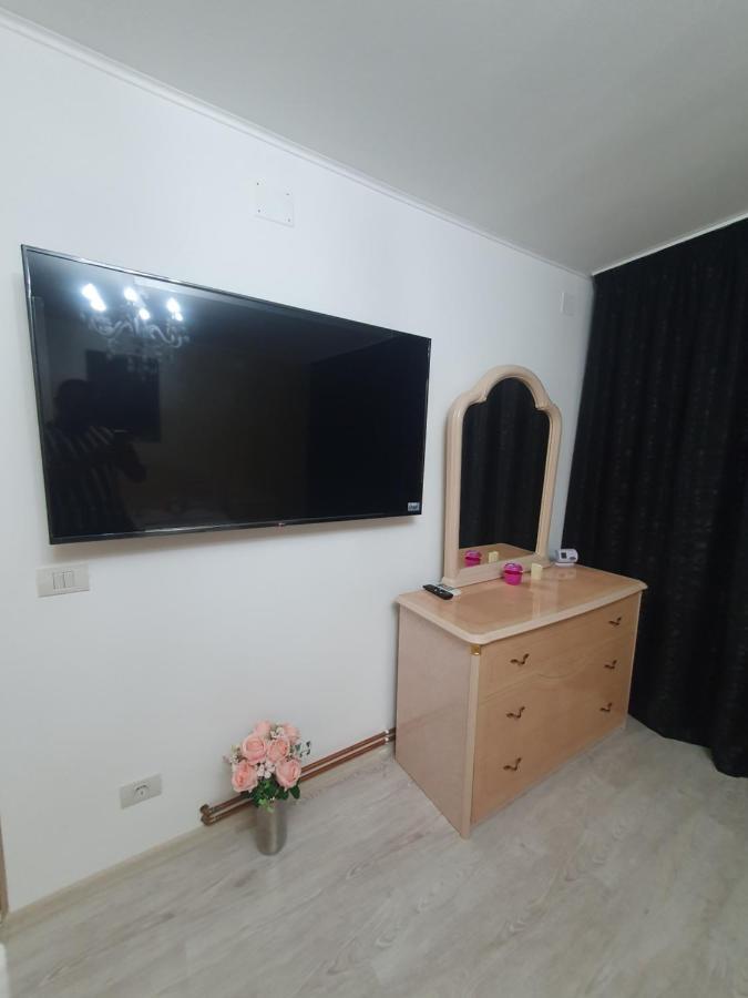 Kriss Apartment Luxury Targu Jiu Ngoại thất bức ảnh